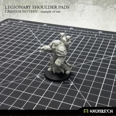 Legionary Shoulder Pads: Cranium Pattern